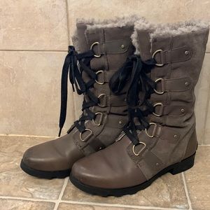 W’s Sorel Mid-Calf Boots